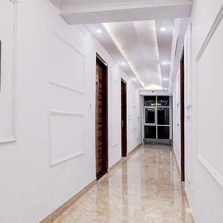 Townhouse Hotel Grand Emporio By Sbg Near Vaishali Metro Station Ghaziabad Buitenkant foto
