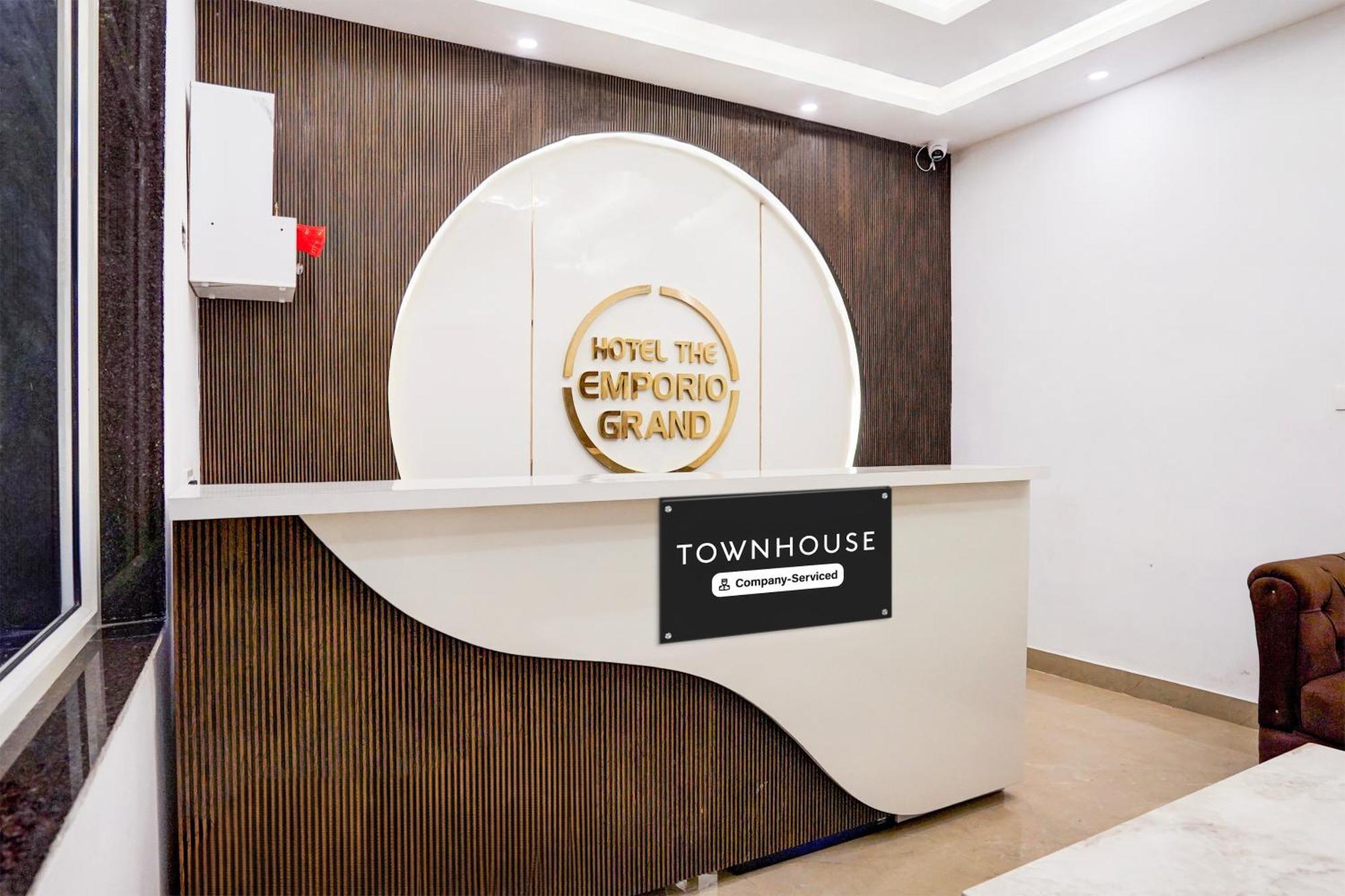 Townhouse Hotel Grand Emporio By Sbg Near Vaishali Metro Station Ghaziabad Buitenkant foto