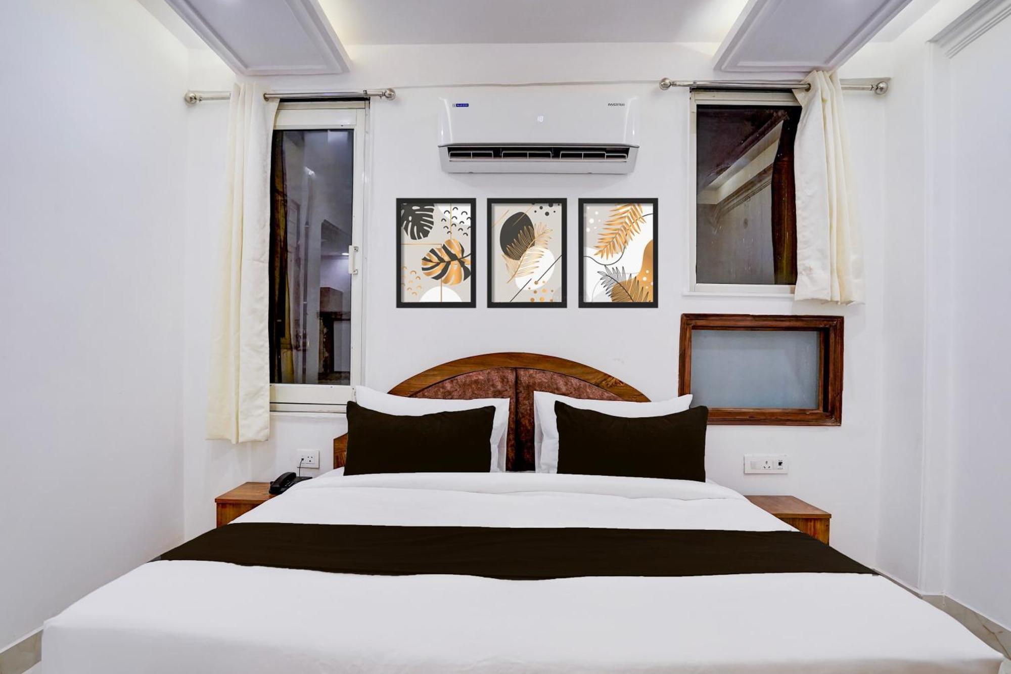 Townhouse Hotel Grand Emporio By Sbg Near Vaishali Metro Station Ghaziabad Buitenkant foto